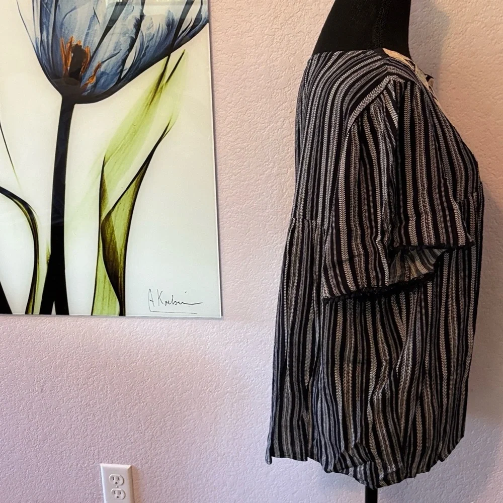 shirt size medium - Picture 2 of 5